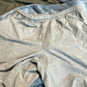 Xl gray Linerless Lulu shorts